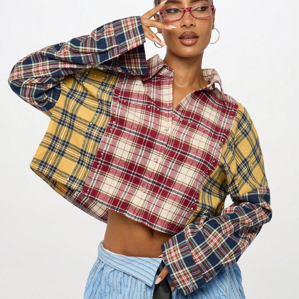 Missguided Oversized Cropped Button Down Shirt - Picture 2 of 6